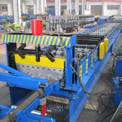 Floor decking roll forming machine